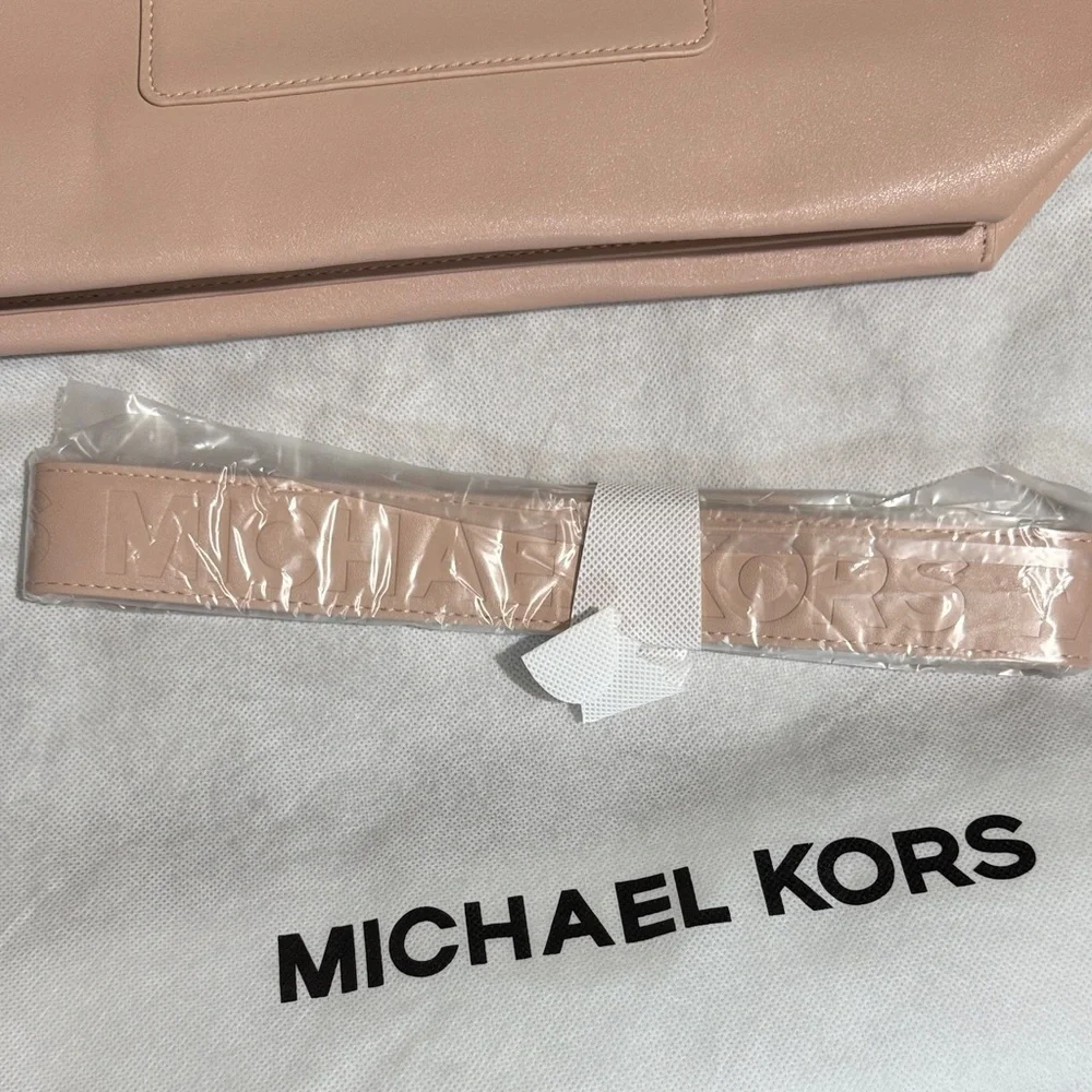 New New Michael Kors Light Pink Logo Tote Front Pocket Dust Bag Faux Leather